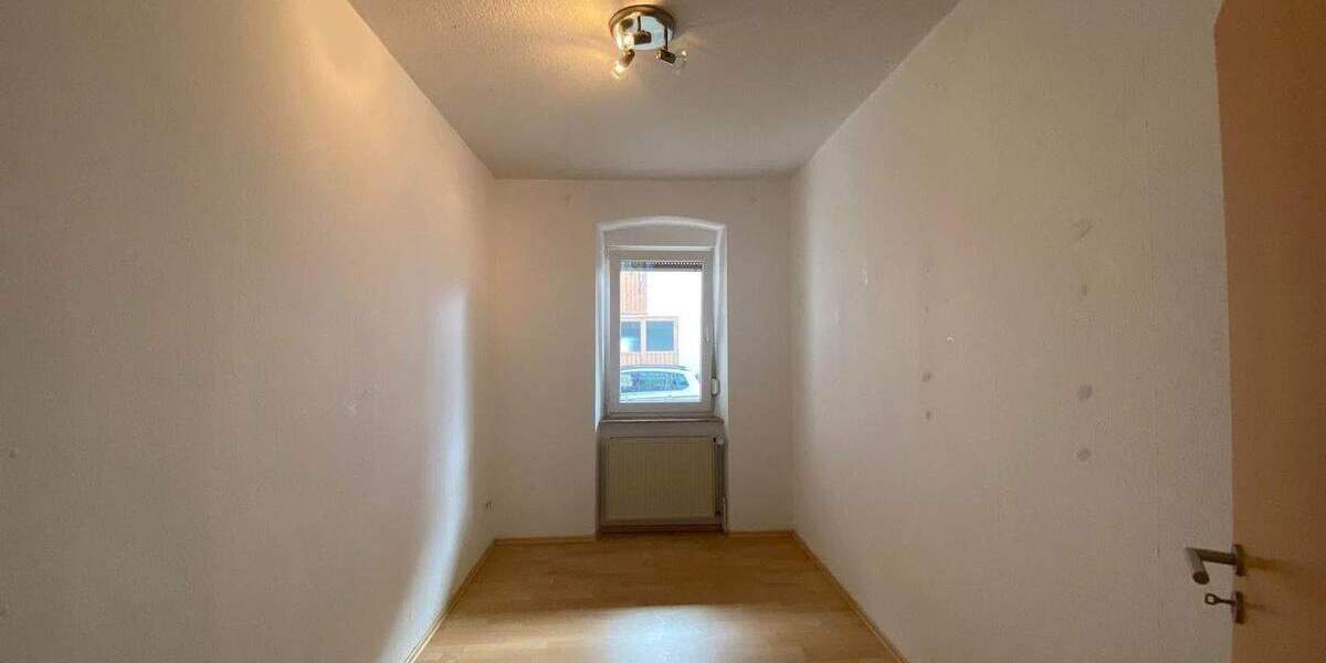 Schöne helle 3 Zimmerwohnung mit großem Balkon 3 zimmer