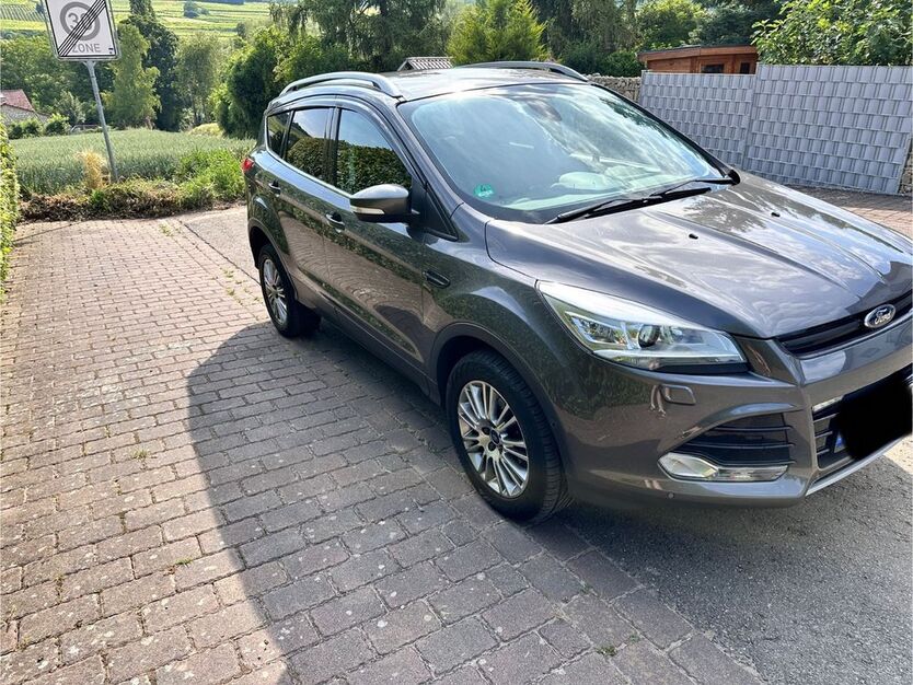Ford Kuga 148.000 km 11.400 € Ingelheim 55218