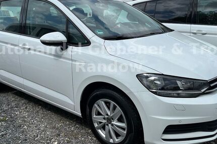 VW Touran 122.000 km 19.900 &euro; Demmin 17109