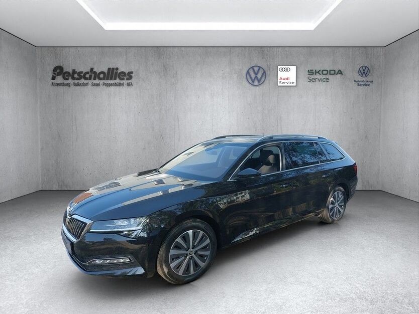 Skoda Superb 14.000 km 38.980 € Hamburg 22393