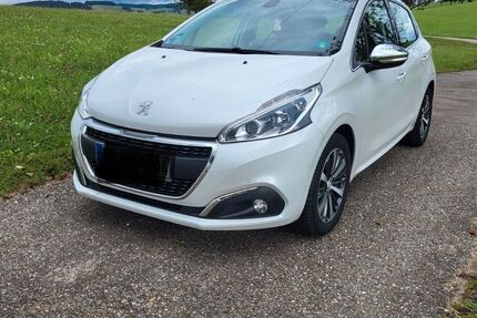 Peugeot 208 79.000 km 6.250 &euro; St. Peter 79271