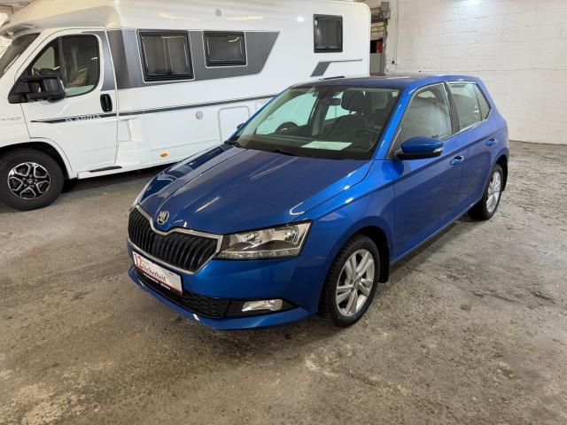 Skoda Fabia 64.500 km 14.990 &euro; Würzburg 97074