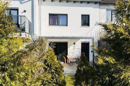 Haus Wörth - 4 Zimmer, 124 m&sup2;, 2.190&euro; | Angebot:25882941