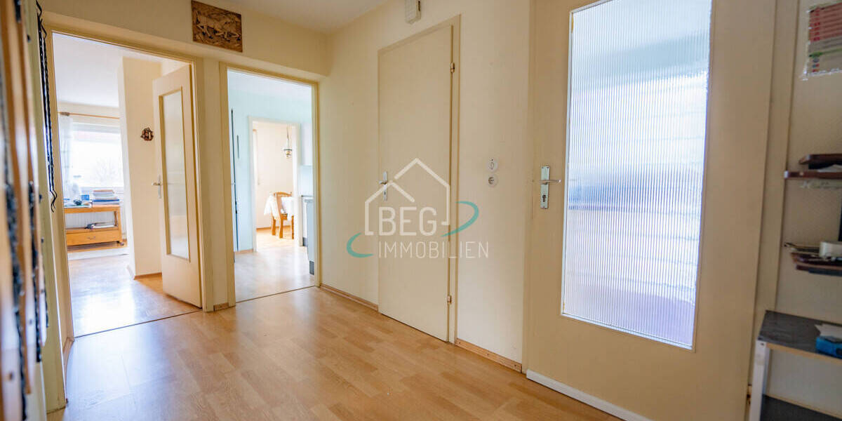 Mehrfamilienhaus, Wohnhaus Crailsheim Roßfeld - 8 Zimmer, 131 m&sup2;, 349.000&euro; | Angebot:26242334