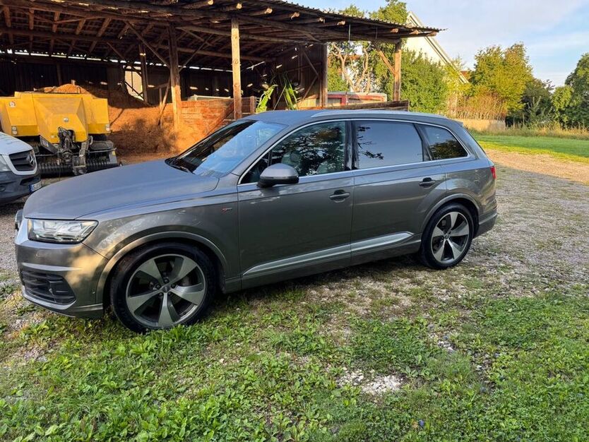Q7