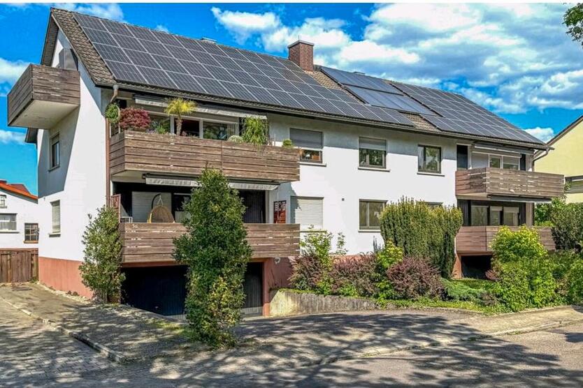 4 Zimmerwohnung mit großem Balkon und Garage in Kehl