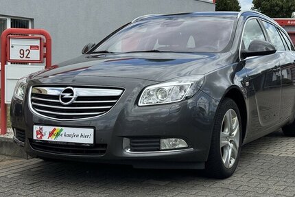 Opel Insignia 1.8 Sportstourer/AHK/NAVI/SHZ/TEMPO/