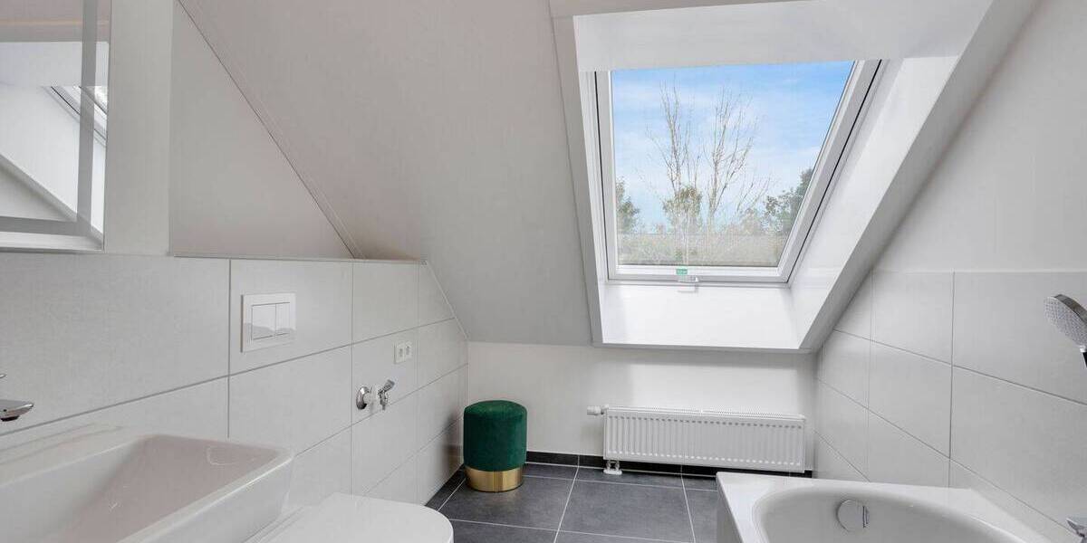 Smart. Effizient. Modern! Premium-Reihenhaus mit Garten, 2 Stellplätzen & Neuer Küche 4 zimmer