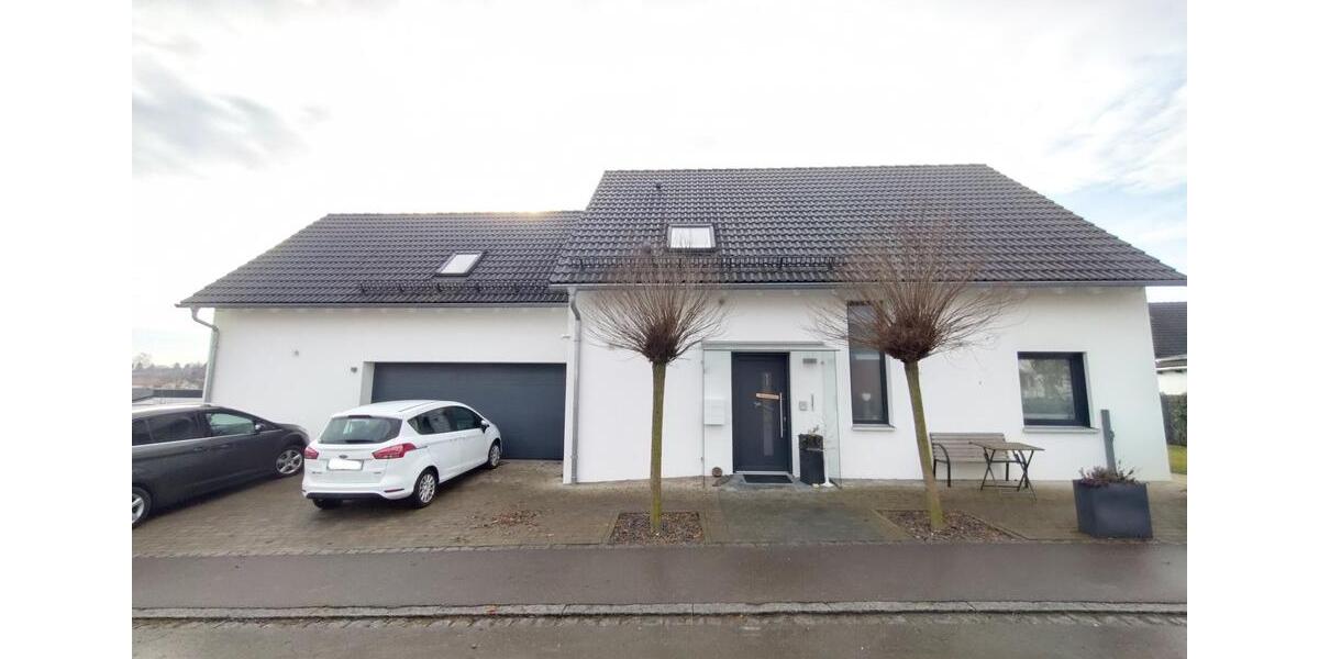 Einfamilienhaus Langenau - 7 Zimmer, 180 m&sup2;, 830.000&euro; | Angebot:24794087