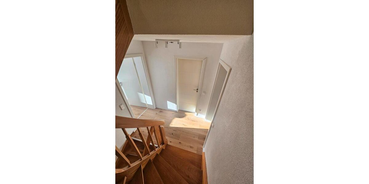 Reihenhaus Esslingen am Neckar Hegensberg - 6 Zimmer, 120 m&sup2;, 620.000&euro; | Angebot:25253485