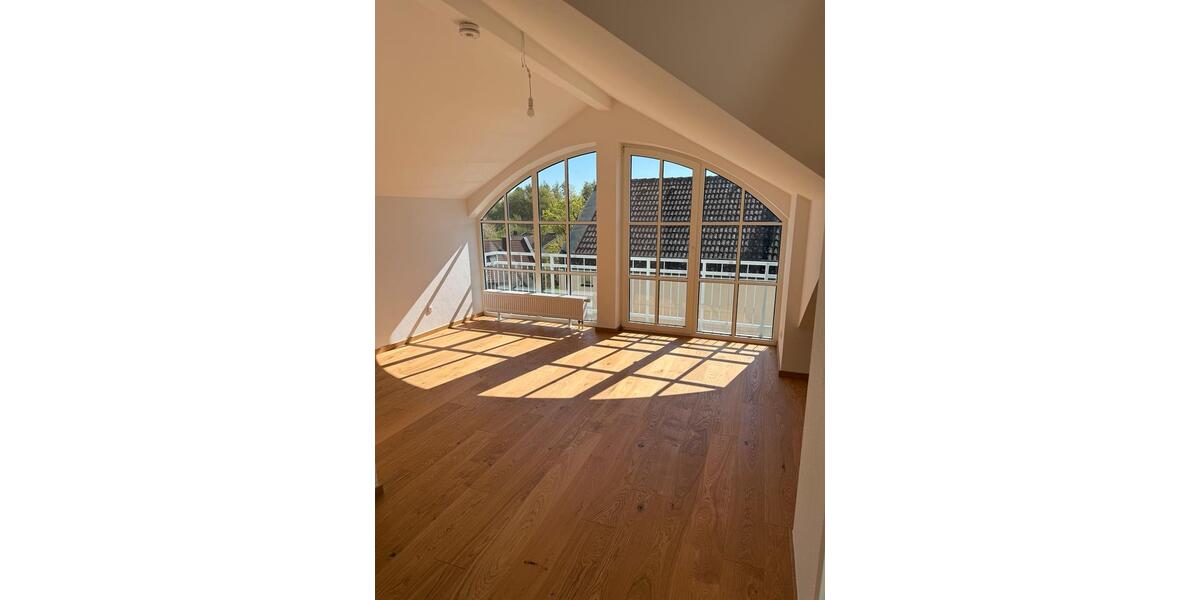 Dachgeschoßwohnung Rosenheim Egarten - 1 Zimmer, 35 m&sup2;, 750&euro; | Angebot:26124383