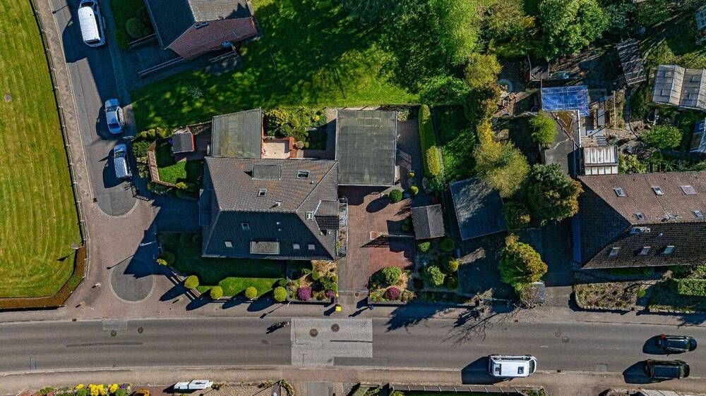 Mehrfamilienhaus, Wohnhaus Büdelsdorf - 7 Zimmer, 268 m&sup2;, 379.000&euro; | Angebot:26585387