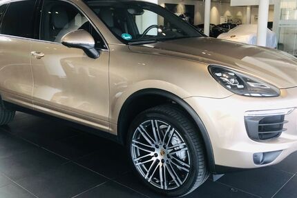 Porsche Cayenne 249.000 km 33.950 &euro; Brühl 68782