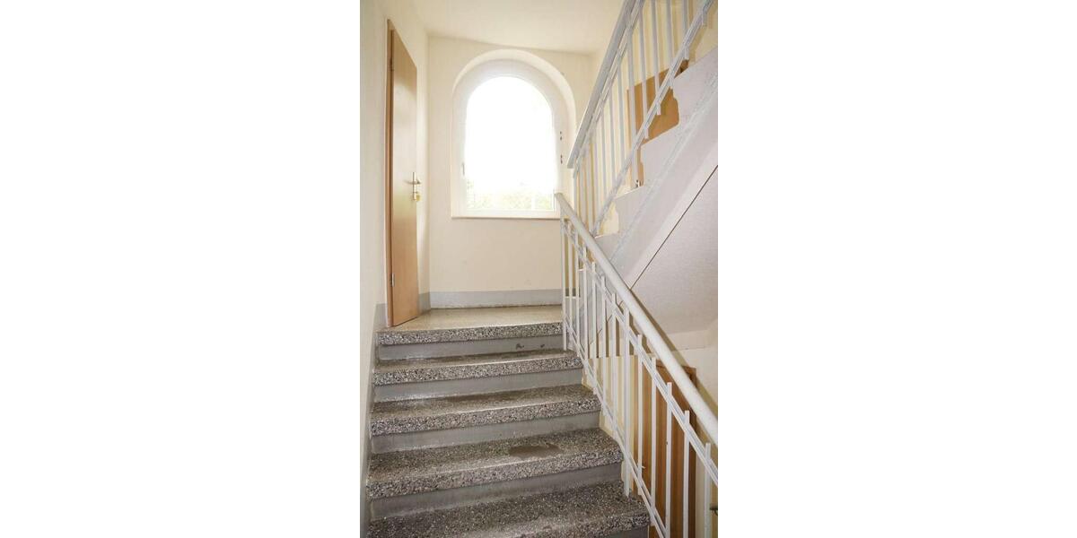 Dachgeschoßwohnung Zwickau - 1 Zimmer, 38 m&sup2;, 240&euro; | Angebot:25977801