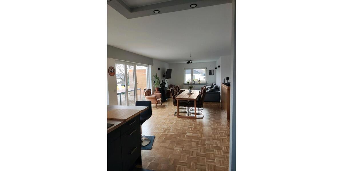 Etagenwohnung Birkenfeld - 3 Zimmer, 135 m&sup2;, 1.500&euro; | Angebot:26422422