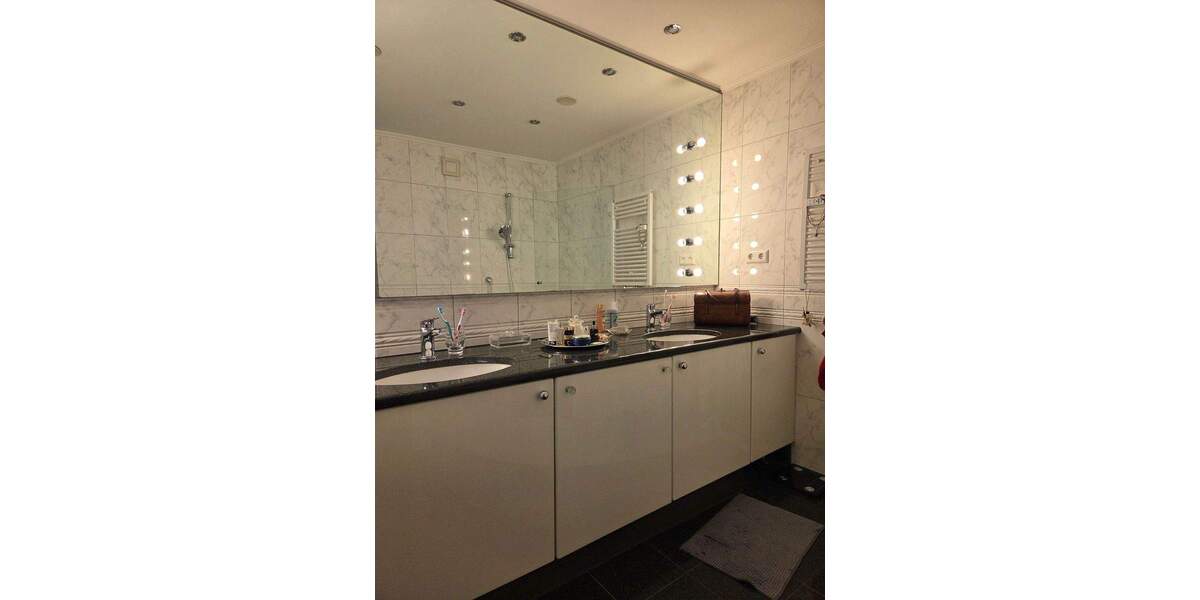 Etagenwohnung Saarbrücken Eschberg - 5 Zimmer, 125 m&sup2;, 277.500&euro; | Angebot:25627376