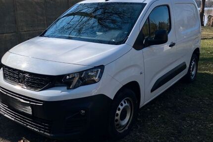 Peugeot Partner 118.000 km 10.500 &euro; Berlin 14059