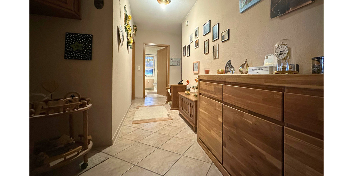 Etagenwohnung Neuenrade - 3 Zimmer, 91 m&sup2;, 149.600&euro; | Angebot:25111701