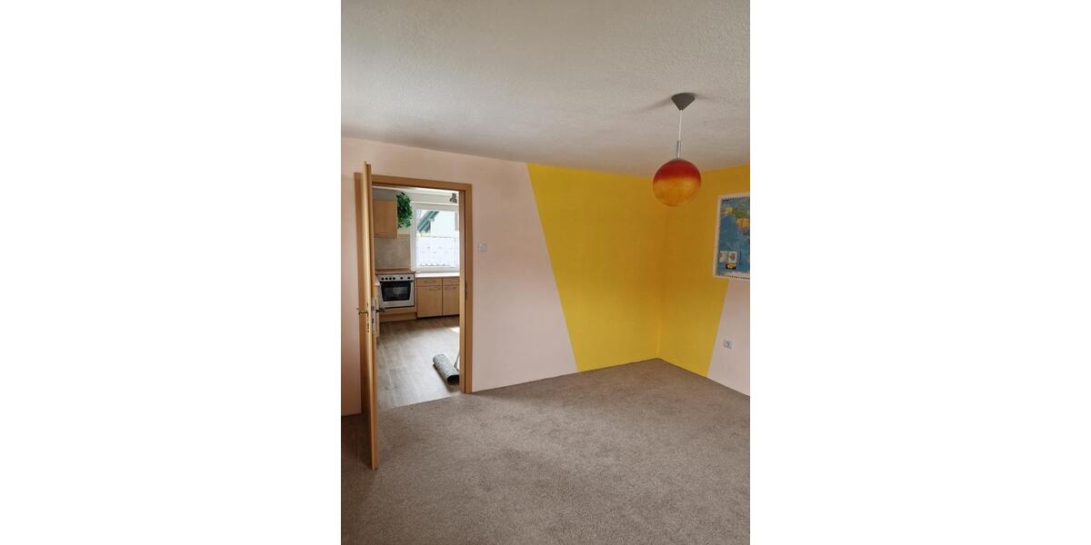 Etagenwohnung Lennestadt - 4 Zimmer, 100 m&sup2;, 700&euro; | Angebot:26317760