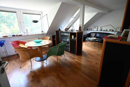 Ruhige citynahe 3-Zimmer Dachgeschoßwohnung in Düsseldorf, 93m2