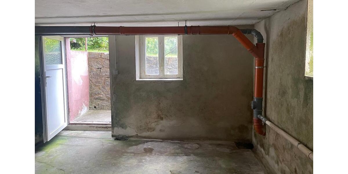 Einfamilienhaus Bernstadt auf dem Eigen - 4 Zimmer, 100 m&sup2;, 80.000&euro; | Angebot:26918953