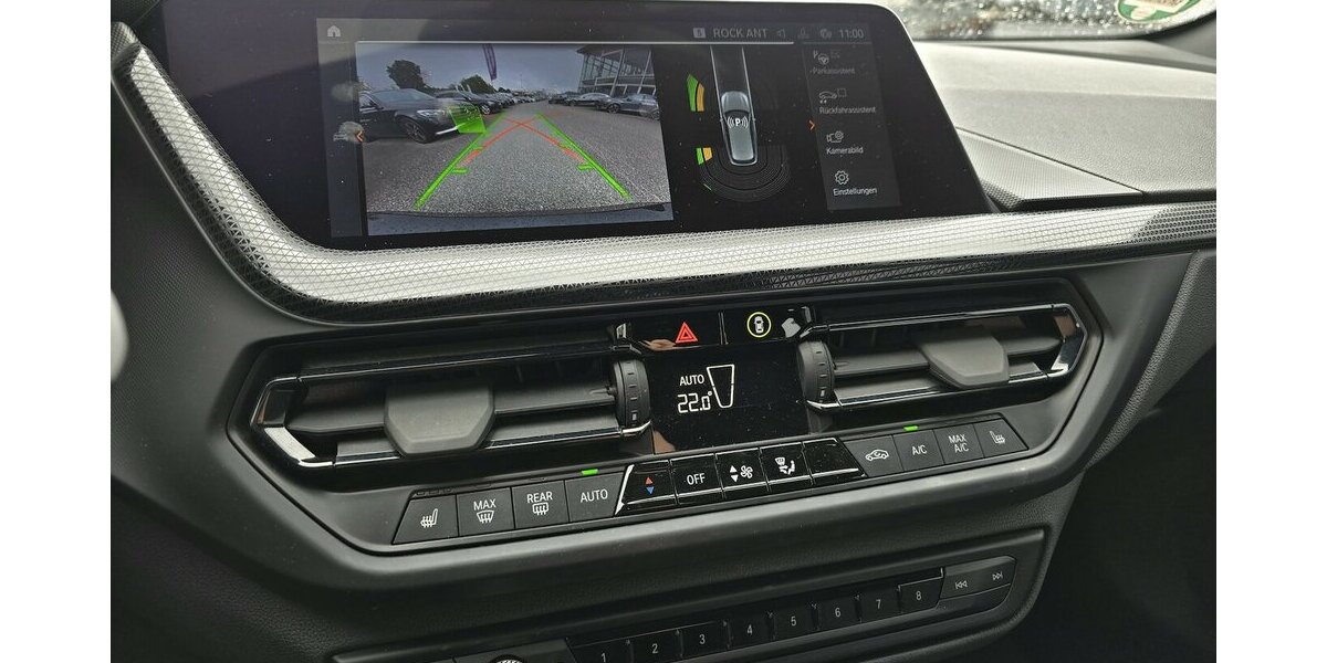 BMW 118i ADVANTAGE/VIRTUAL/NAVI//SITZHEIZUNG/1.HAND 28.344 km 24.900 &euro; Villingen-Schwenningen 78054
