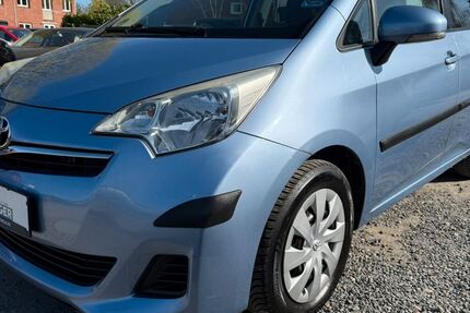 Toyota Verso-S 122.502 km 5.590 &euro; Hamburg 22179