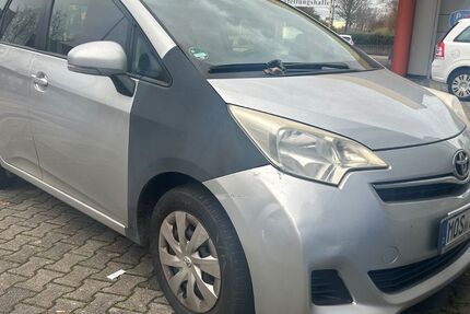 Toyota Verso-S 175.000 km 4.000 &euro; Ubstadt 76698