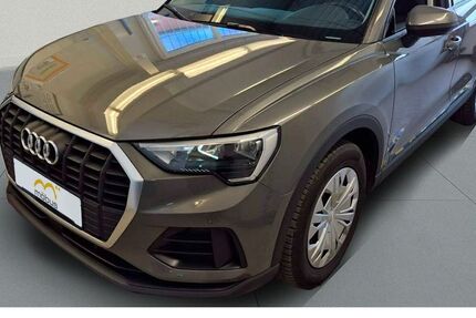 Audi Q3 98.403 km 26.789 &euro; Berlin 13088