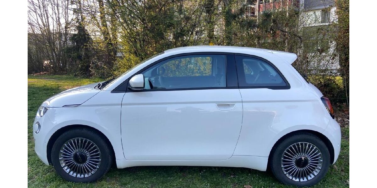 Fiat 500e 5.600 km 16.990 &euro; Asperg 71679