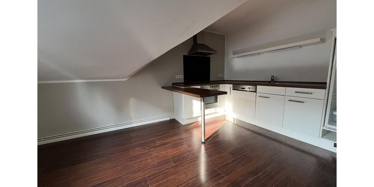 Dachgeschoßwohnung Flensburg - 3.5 Zimmer, 96 m&sup2;, 815&euro; | Angebot:25448737