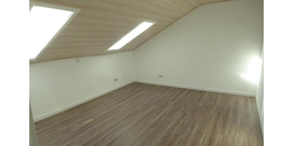 Etagenwohnung Kalbach - 3 Zimmer, 80 m&sup2;, 650&euro; | Angebot:26577810