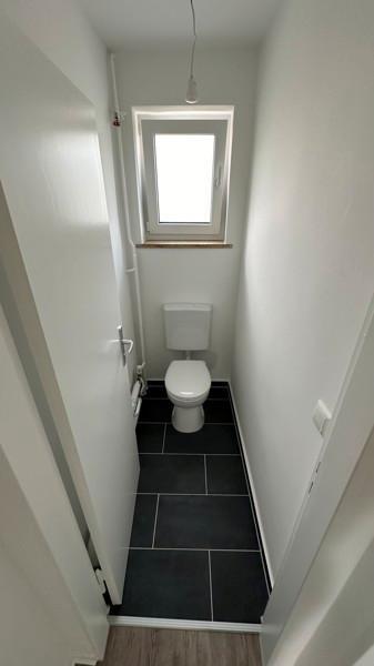 2. OG 4 Zimmer mit Balkon ab Dezember (frisch saniert) zimmer