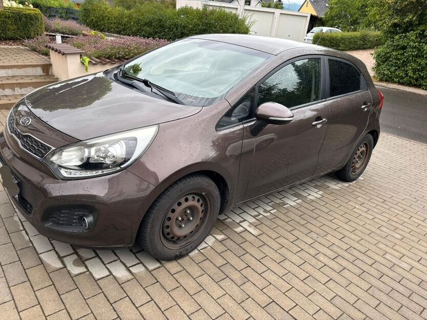 Kia Rio 134.000 km 3.699 € Neustadt 96465
