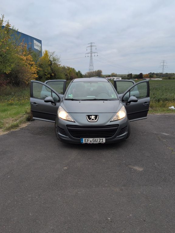 Peugeot 207 129.000 km 2.999 € Erfurt 99098