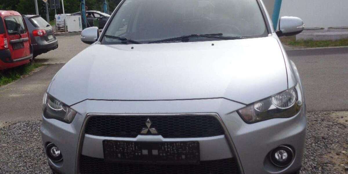 Mitsubishi Outlander 313.278 km 2.500 &euro; Senftenberg 01968