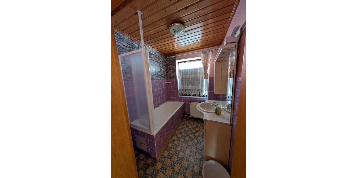 Etagenwohnung Schönwald - 6 Zimmer, 120 m&sup2;, 1.020&euro; | Angebot:26694036