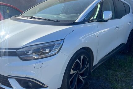 Renault Scenic 129.815 km 11.499 &euro; Berlin 13359