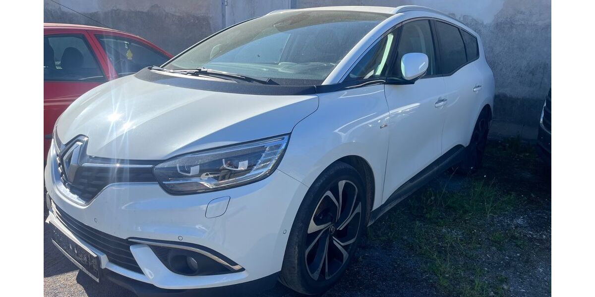 Renault Scenic 129.815 km 11.499 &euro; Berlin 13359