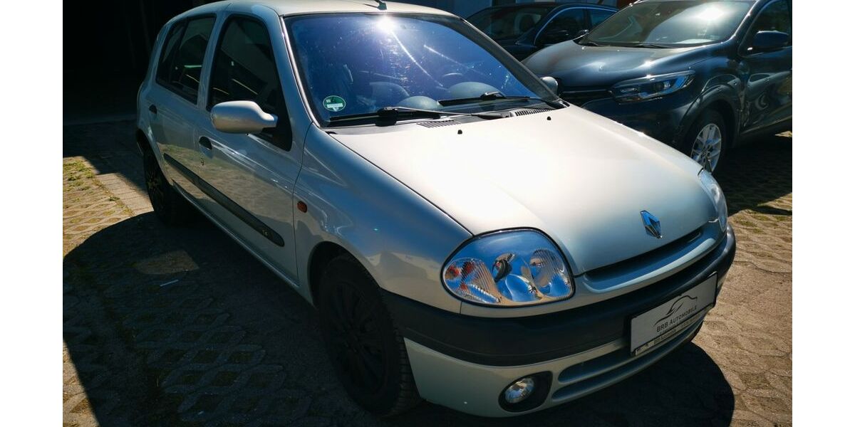 Renault Clio 128.436 km 1.999 &euro; Teltow 14513