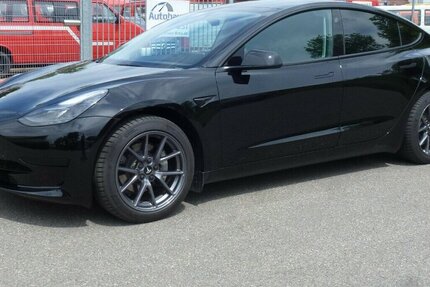 Tesla Model 3 SR+ RWD 60 kWH neuwertig * Mwst. ausweisba 11.300 km 34.900 € Nürtingen 72622