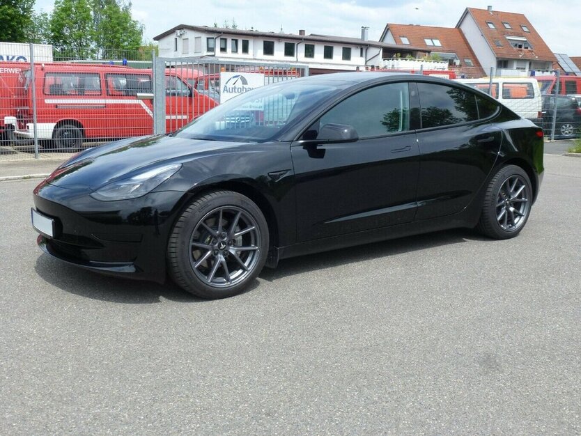 Tesla Model 3 SR+ RWD 60 kWH neuwertig * Mwst. ausweisba 11.300 km 34.900 € Nürtingen 72622