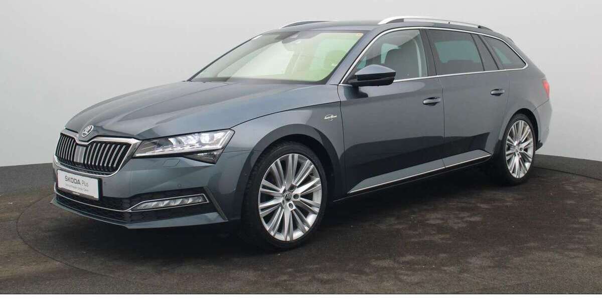Skoda Superb 89.500 km 29.380 &euro; Würzburg 97084