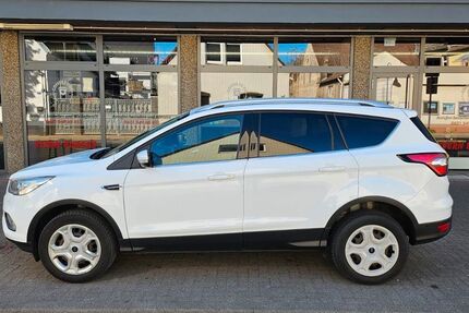 Ford Kuga 141.890 km 9.400 &euro; WALDSEE 67165