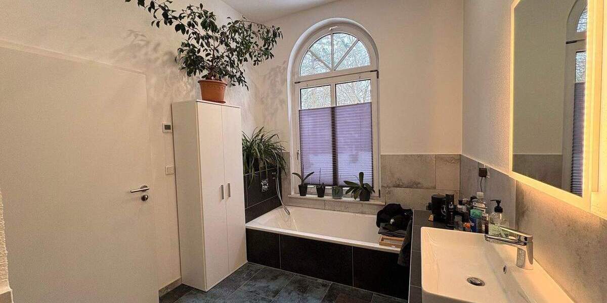 Mehrfamilienhaus, Wohnhaus Eisenach - 7 Zimmer, 300 m&sup2;, 565.000&euro; | Angebot:25662179