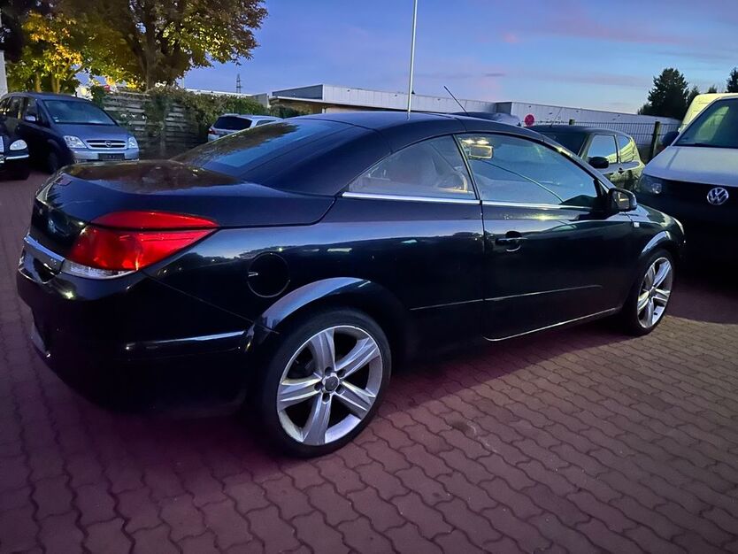 Opel Astra 196.000 km 2.800 € Lübeck 23560
