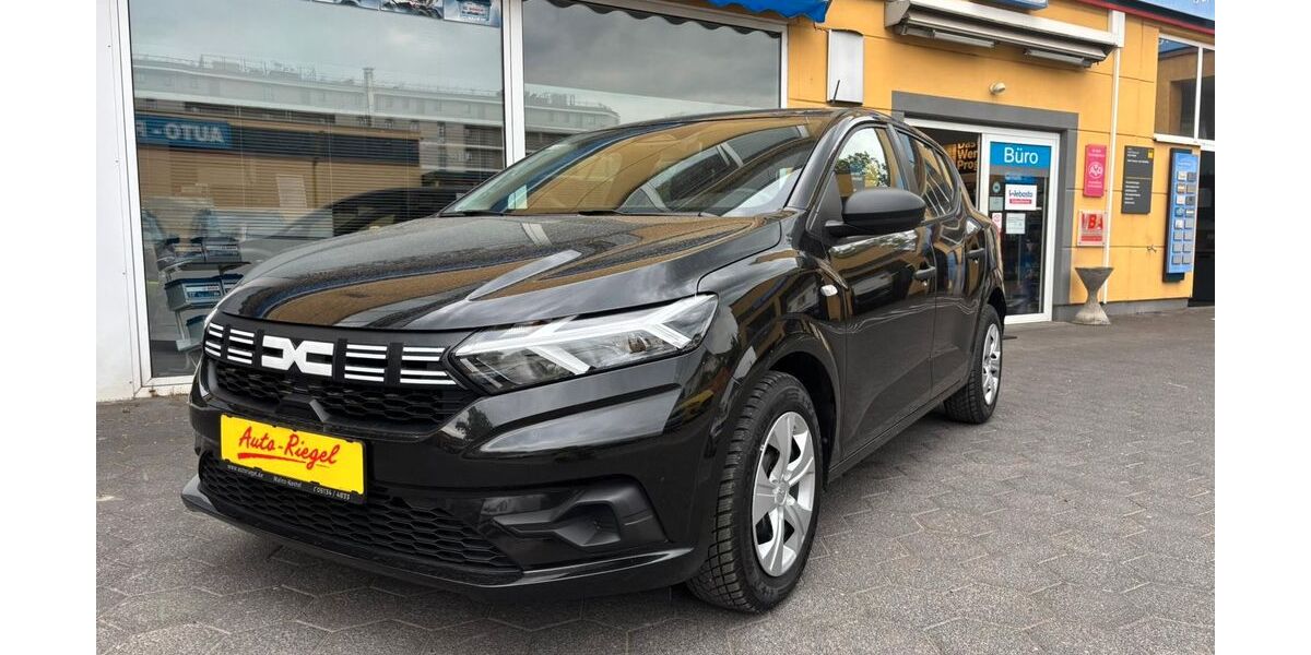 Dacia Sandero 28.988 km 13.900 &euro; Wiesbaden 55252
