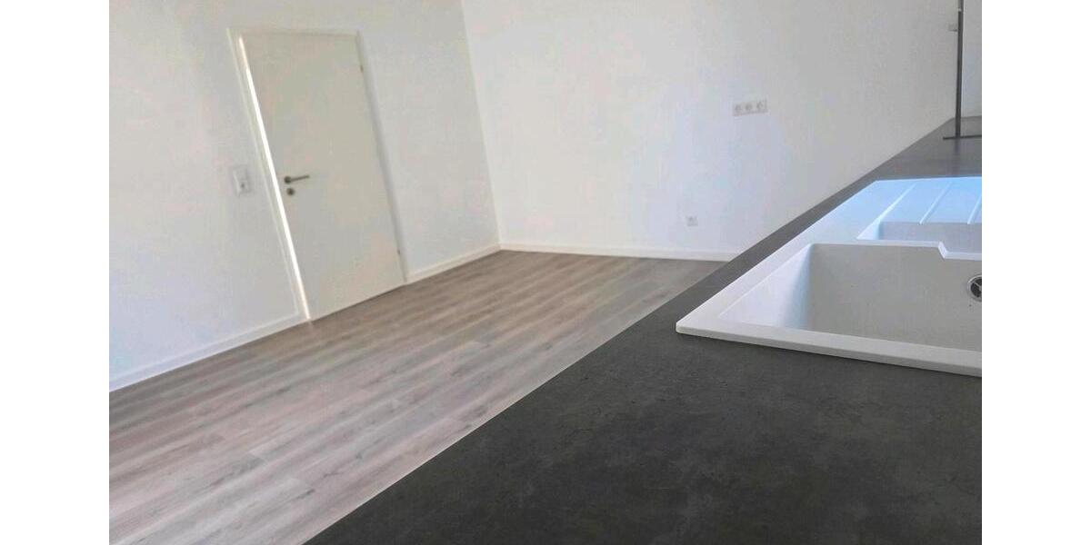 Etagenwohnung Egenhausen - 3.5 Zimmer, 105 m&sup2;, 950&euro; | Angebot:26096081