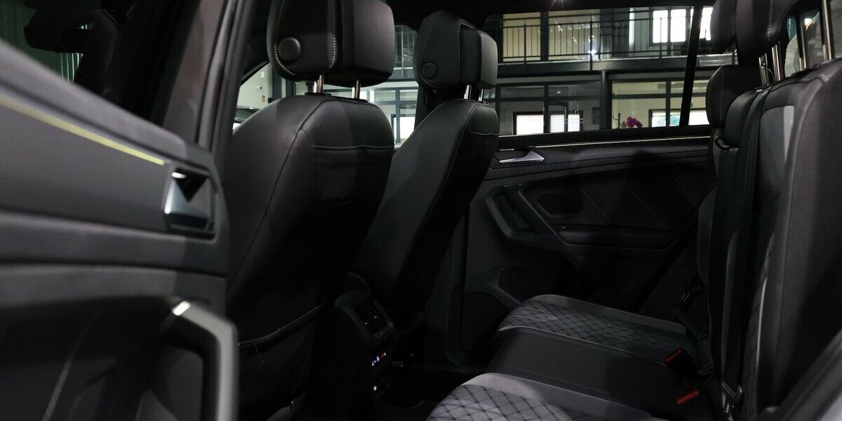 VW Tiguan 1.4 TSI DSG e-HYBRID R-LINE SPORT BLACK 87.000 km 31.991 &euro; Hamm 59077