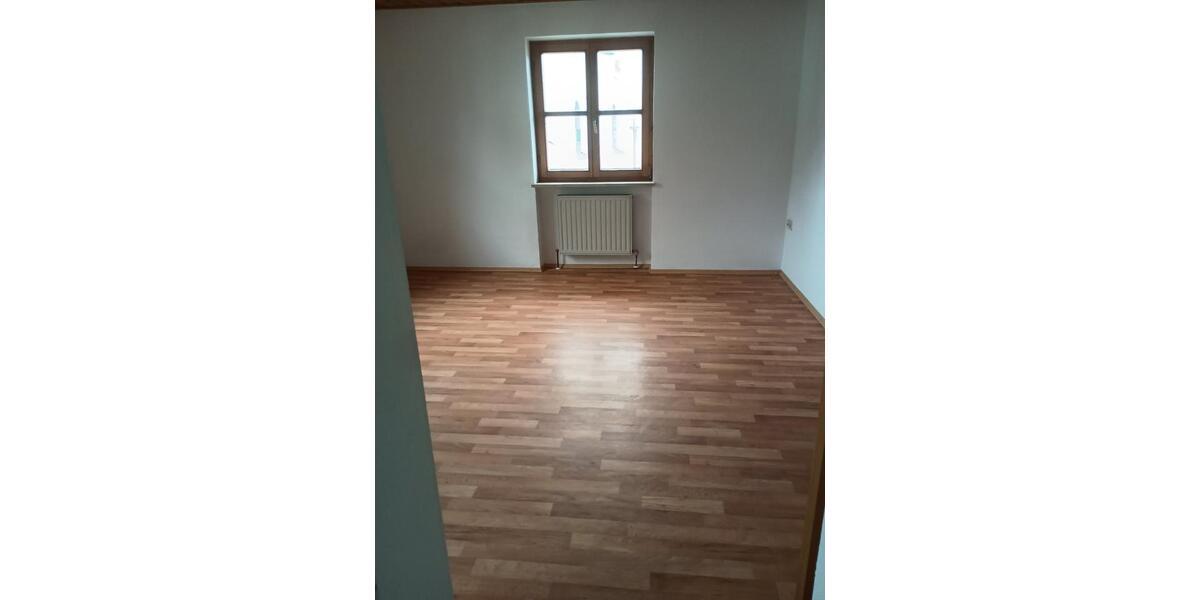 Maisonettenwohnung Freudenberg - 7 Zimmer, 120 m&sup2;, 700&euro; | Angebot:26680193
